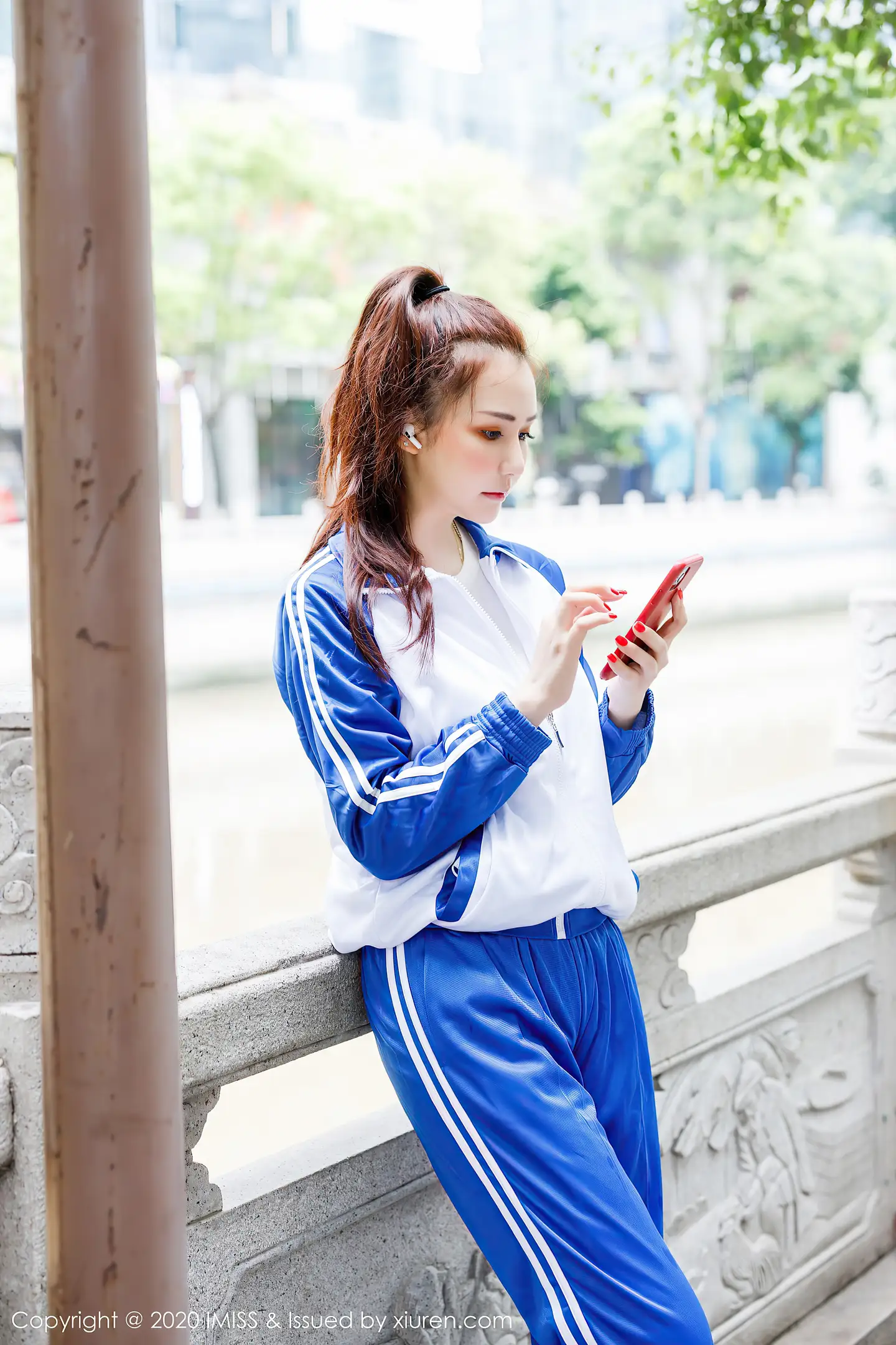 图片[2]-[IMISS爱蜜社]Vol.496 嫩模Evon私房黑色情趣内衣丁字裤秀魔鬼身材火辣诱惑写真65P-秀人网官方网站